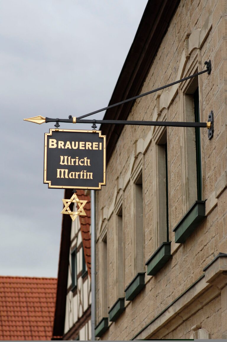 325951218 899646111228651 7398162063978018367 n 768x1156