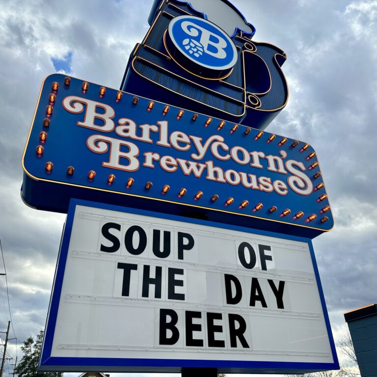 328272697 1234112033877611 4462265723780635643 n 768x768