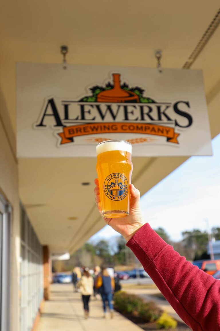 Alewerks Holiday Content 12.20.2021 14 768x1152