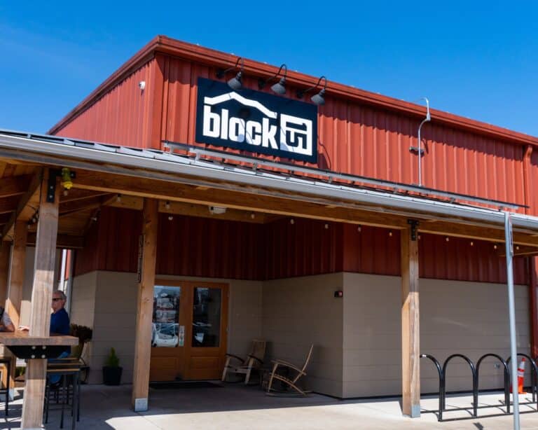 block 15 tap room brewery 768x614