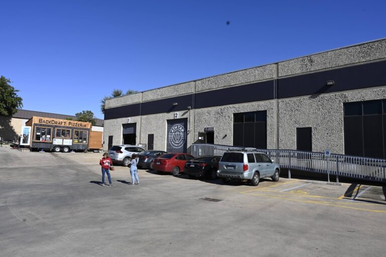 DSC1054.NEF  768x511