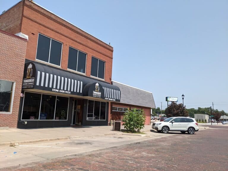 PXL 20210808 185342925 768x576