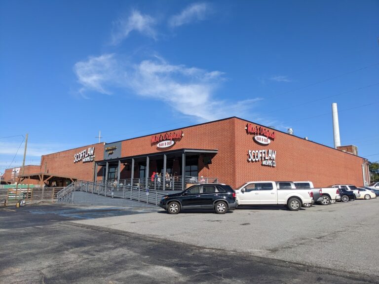 PXL 20231124 192405838 768x576