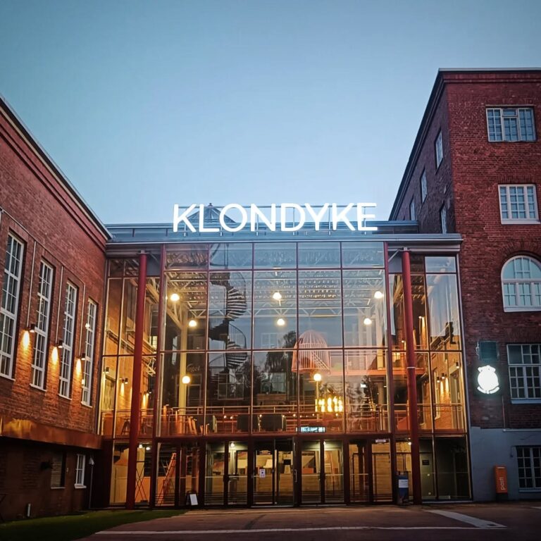 486539179 18343086940158761 1447372571464828377 n 768x768