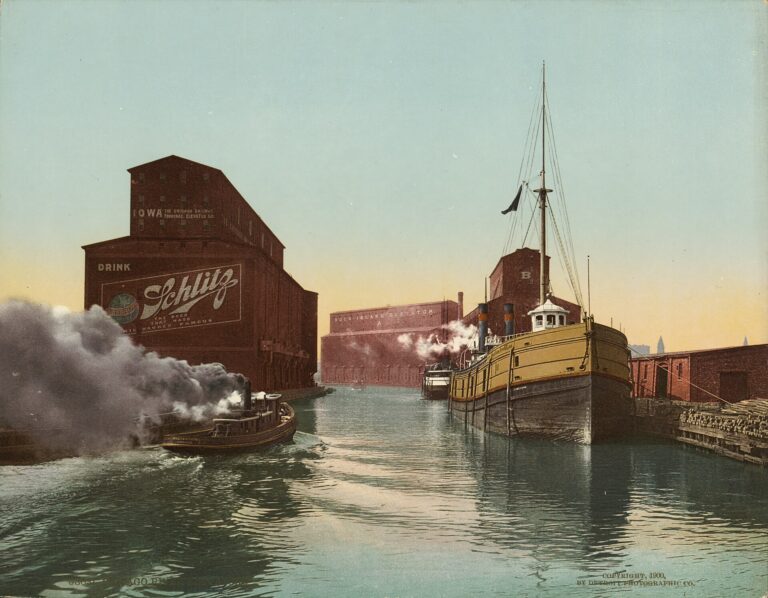 South Branch of the Chicago River at 14th Street 1900 photochrom 768x598
