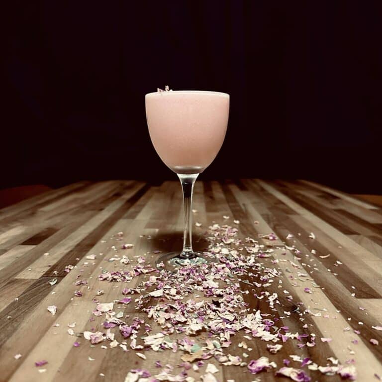 428503952 911811867619098 6111688458713672889 n 768x768