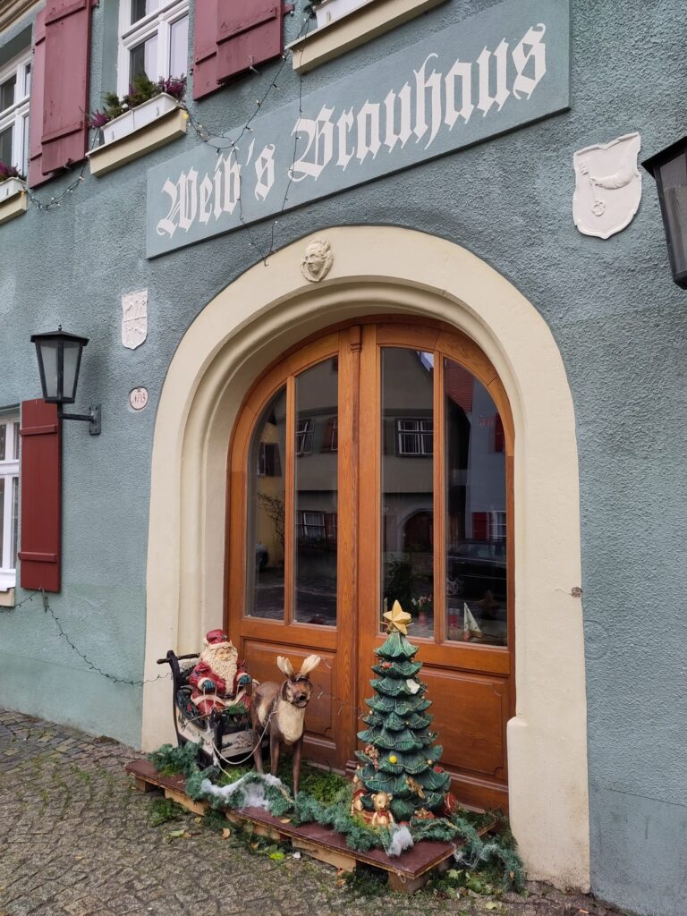 480578470 1146143520344715 5867157887902181498 n 768x1024