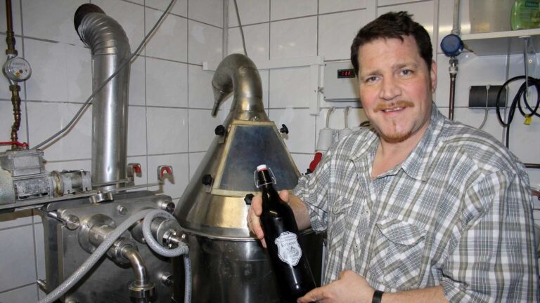 619213 113976599 ralf kramer betreibt rotenburg eine kleine brauerei 3H7a 768x432